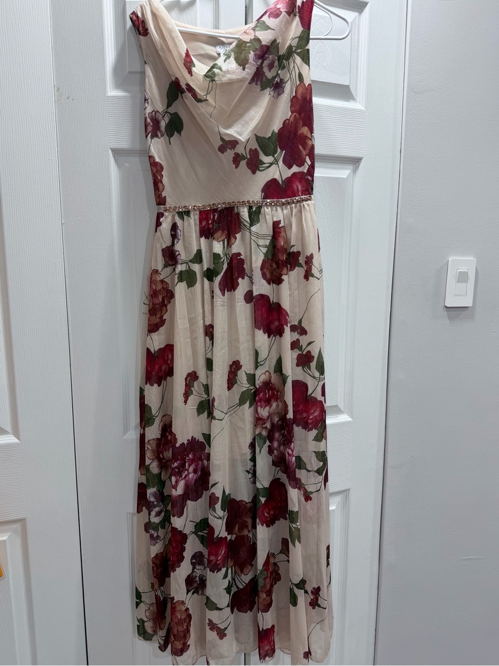 Sleeveless Floral Maxi Dress in Cream and Red
